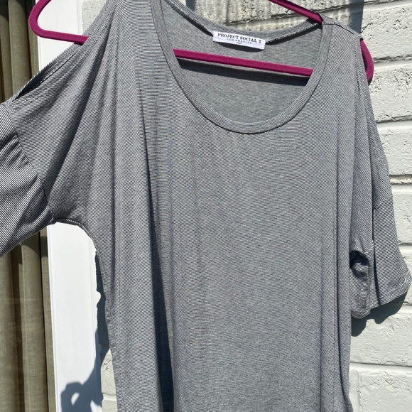 Project Social T cold shoulder tee black white stripe Small - Picture 7 of 16